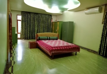 Bedroom in 5 BHK Independent House at Banjara Hills – for Sale