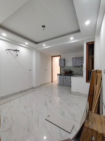 Room in 1 BHK Builder Floor at Saket – for Rent