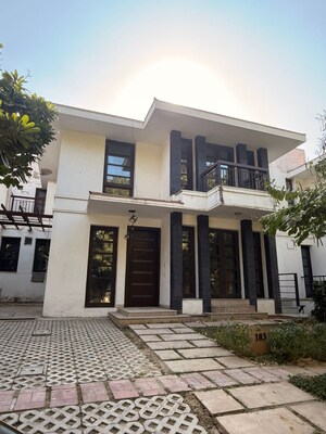 2 BHK Villa For Sale in Sector 16 Greater Noida
