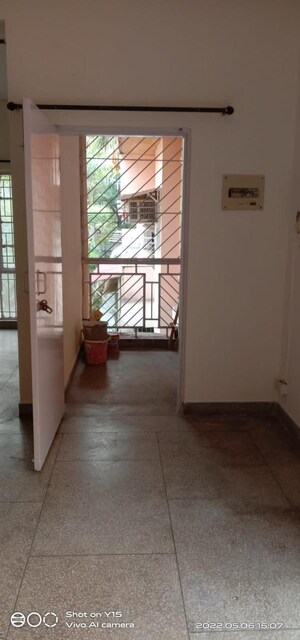 Room in 2 BHK Apartment at Vasant Kunj – for Rent