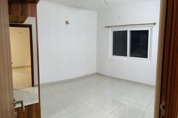 Room in 2 BHK Apartment at Prestige Elysian, Bannerghatta Road – for Rent