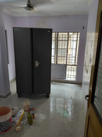 Room in 3 BHK Apartment at Vasant Kunj – for Rent