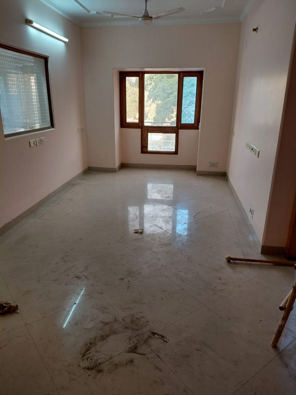 3 BHK + Servant Room Apartment For Rent in D6 Santushti Apartment va