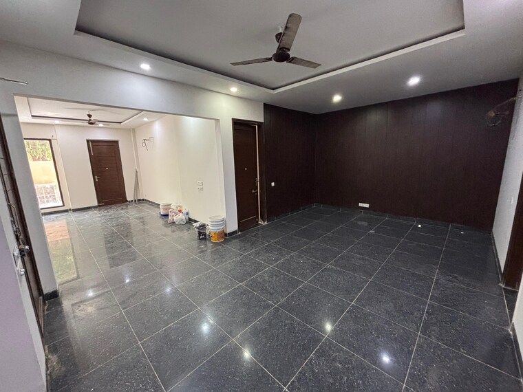  Parking, sushant-lok-2 3 Bedroom 1836 Sq.Ft. Builder Floor In Sector 57 Gurgaon 9325712