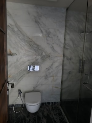 Bathroom in 5 BHK Apartment at Supreme Epitome, Chembur – for Rent