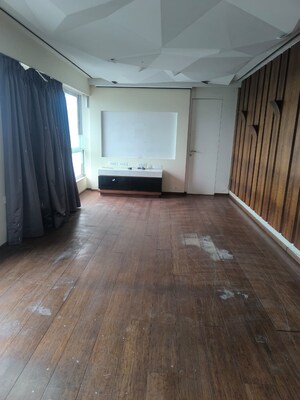 Bedroom in 5 BHK Apartment at Supreme Epitome, Chembur – for Rent