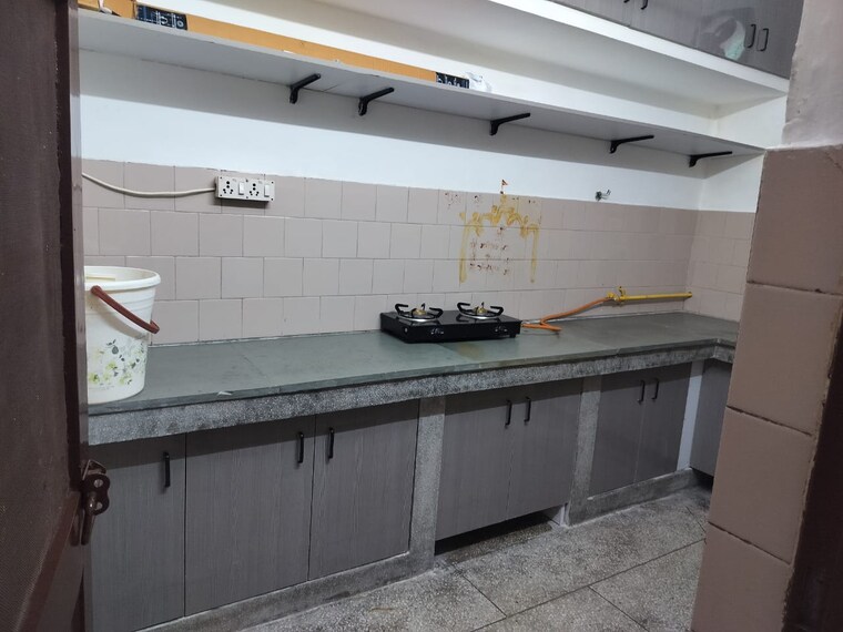 Kitchen, vasant kunj 3 Bedroom 1500 Sq.Ft. Apartment In Vasant Kunj Delhi 9325716