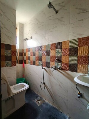 Washroom in 2 BHK Builder Floor at Saket – for Sale