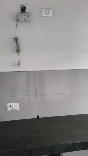 Furnished Amenities in 1 BHK Apartment at Highland Pearl, Thane West – for Rent