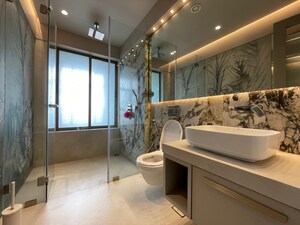 Bathroom in 5 BHK Apartment at Pratham Tower Chembur, Chembur – for Rent