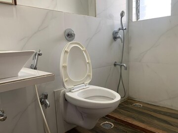 Bathroom in 1 BHK Apartment at Kukreja Hari Kunj 3, Chembur – for Rent