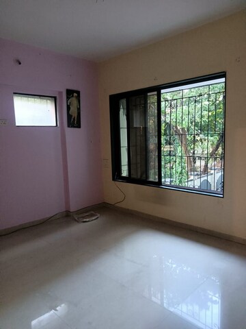 Room in 1 BHK Apartment at Anupam CHS Kandivali, Kandivali West – for Sale