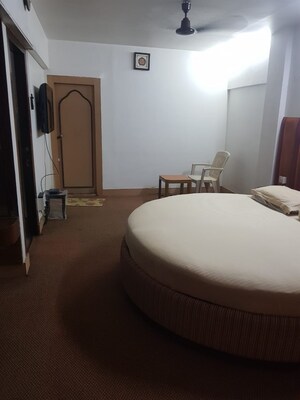 Bedroom in 4 BHK Villa at Sindhi Society, Chembur – for Rent