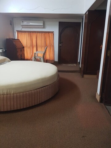 Bedroom in 4 BHK Villa at Sindhi Society, Chembur – for Rent