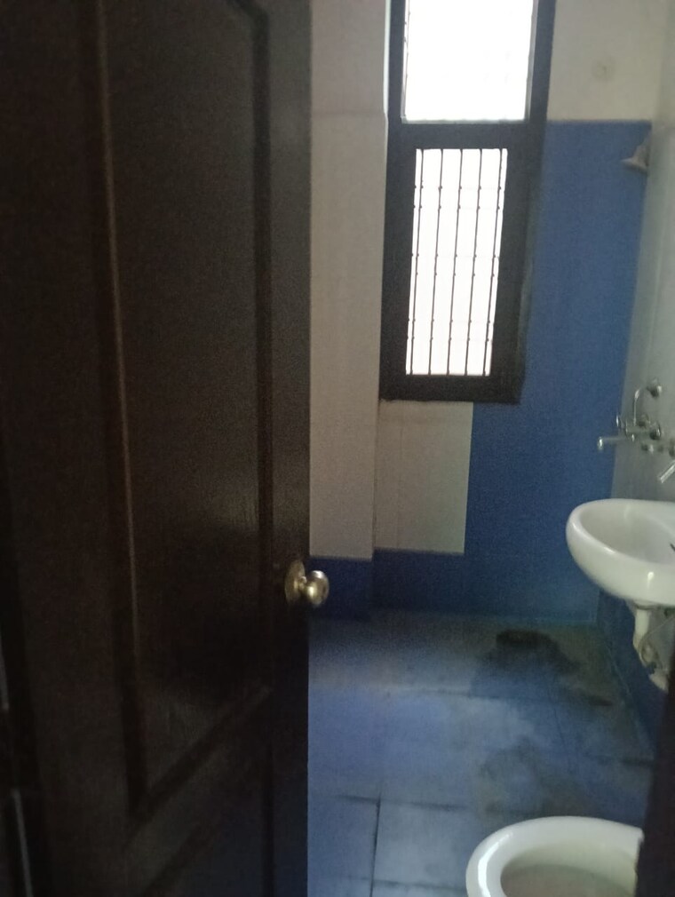 Bathroom, aditya-world-city 2.5 Bedroom 1377 Sq.Ft. Builder Floor In Shahpur Bamheta Ghaziabad 9325767