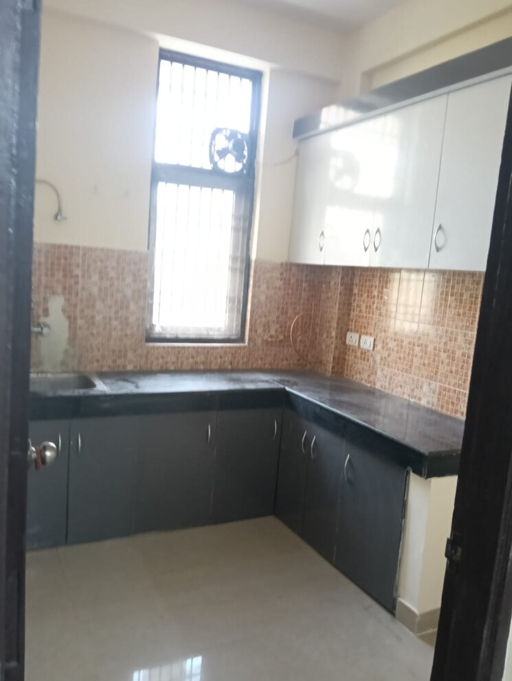 Kitchen, aditya-world-city 2.5 Bedroom 1377 Sq.Ft. Builder Floor In Shahpur Bamheta Ghaziabad 9325767