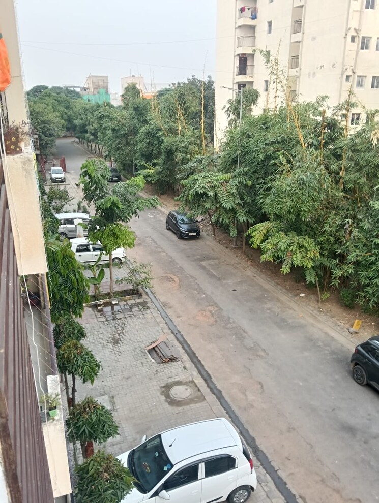 Balcony, aditya-world-city 2.5 Bedroom 1377 Sq.Ft. Builder Floor In Shahpur Bamheta Ghaziabad 9325767