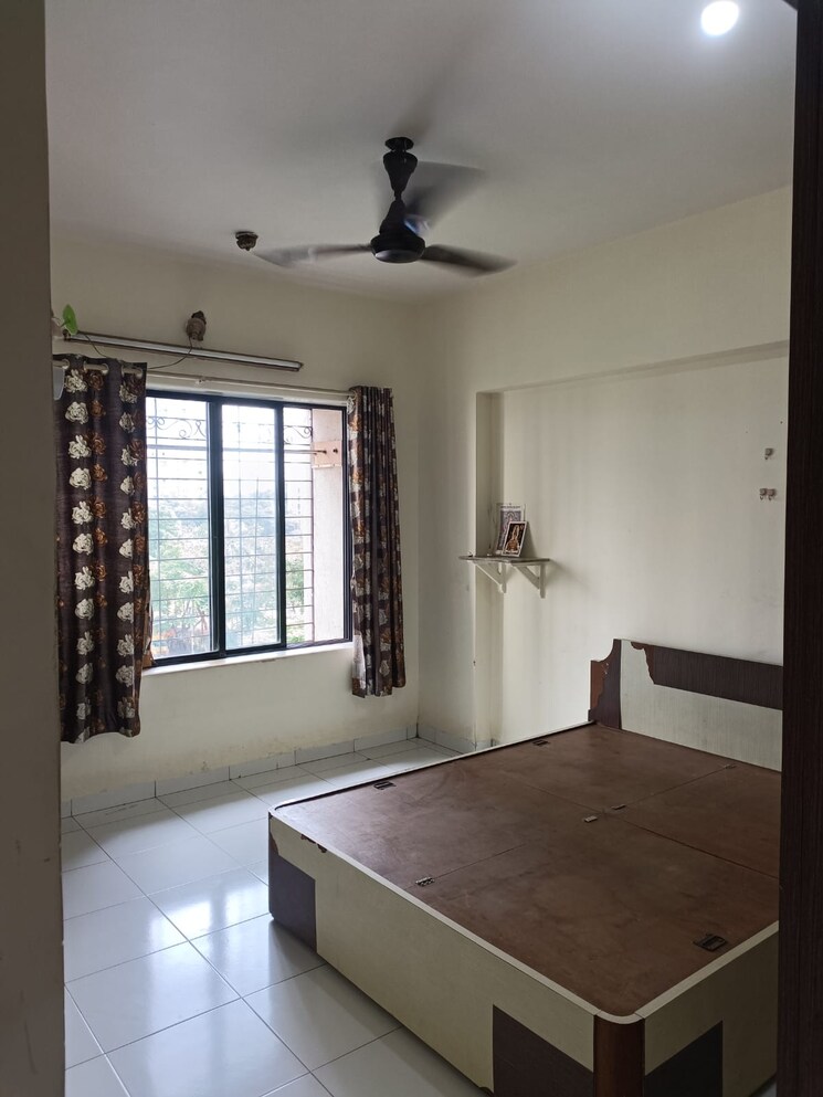 Room, kandivali east 1 Bedroom 650 Sq.Ft. Apartment In Kandivali East Mumbai 9325764
