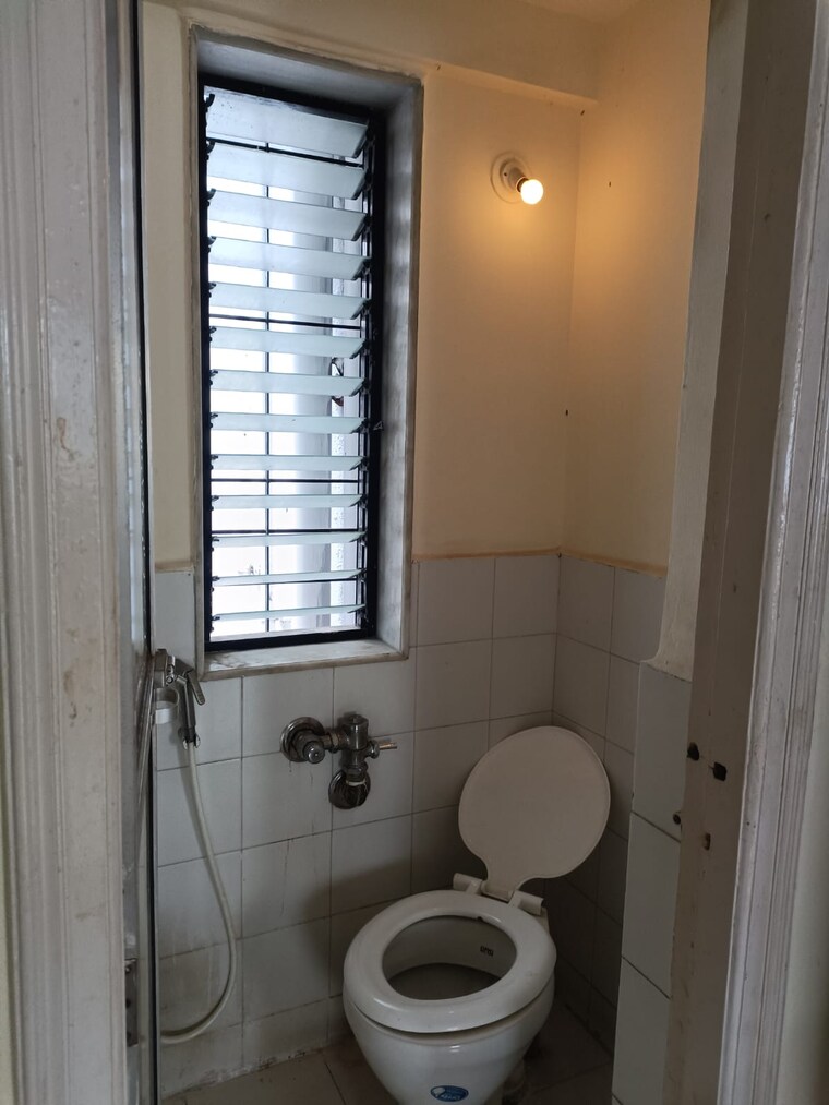 Bathroom, kandivali east 1 Bedroom 650 Sq.Ft. Apartment In Kandivali East Mumbai 9325764