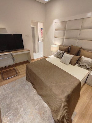 Team Area in 2 BHK Builder Floor at Siddharth Riverwood Park, Sagarli Gaon – for Sale