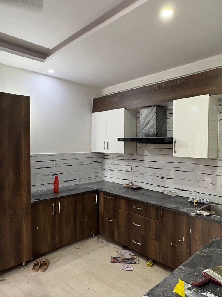 Kitchen, palam vihar 3 Bedroom 1400 Sq.Ft. Builder Floor In Palam Vihar Gurgaon 9325774