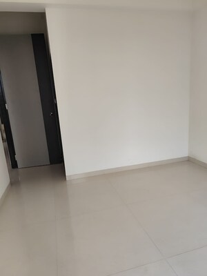 Room in 1 BHK Apartment at Kandivali West – for Sale