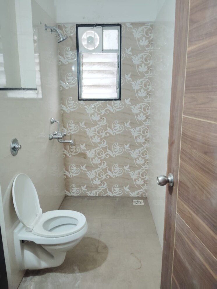 Bathroom, suyog-padmavati-hills 2 Bedroom 1000 Sq.Ft. Apartment In Bavdhan Pune 9325805