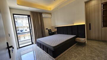 Bedroom in 3 BHK Builder Floor at Gold Souk Mall, Sector 43 – for Rent