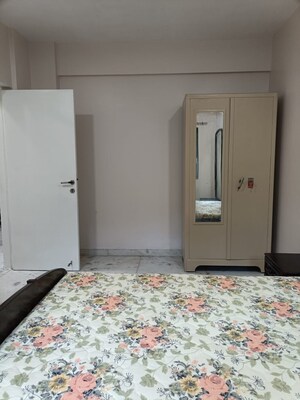 Bedroom in 2 BHK Apartment at Sai Samman, Chembur – for Rent