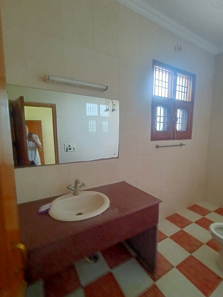 Bathroom, sector 21 2 Bedroom 1900 Sq.Ft. Independent House In Sector 21 Panchkula 9325818