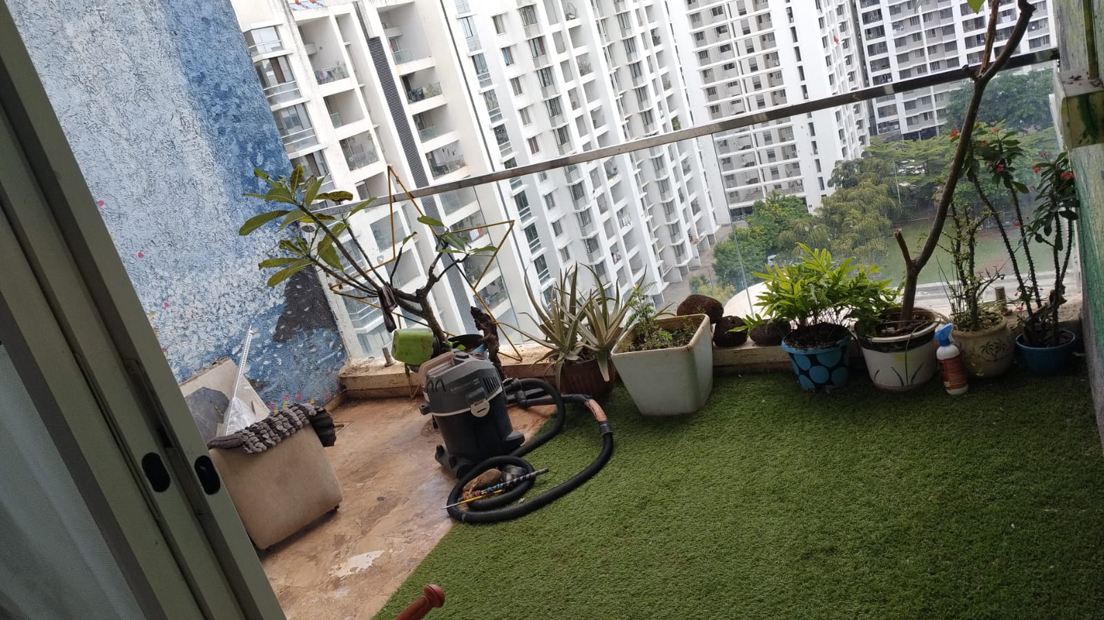 3 BHK + Servant Room Apartment For Sale in Pebbles II