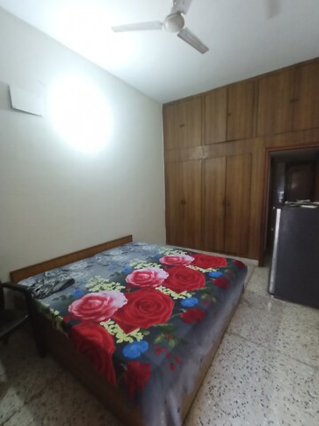 1 RK Independent House For Rent in Sector 4