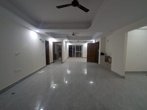Room in 3 BHK Builder Floor at M3M Atrium, Sector 57 – for Rent