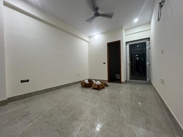 Room in 3 BHK Builder Floor at M3M Atrium, Sector 57 – for Rent