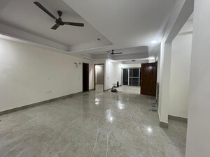 Room in 3 BHK Builder Floor at M3M Atrium, Sector 57 – for Rent