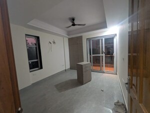 Room in 3 BHK Builder Floor at M3M Atrium, Sector 57 – for Rent