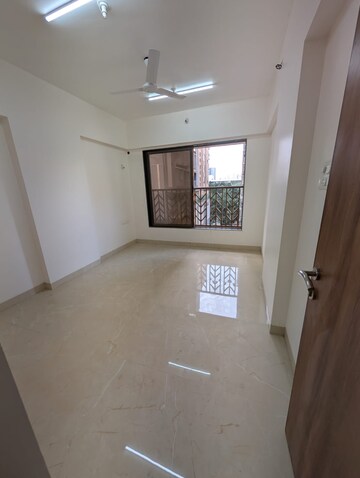 Bedroom in 3 BHK Apartment at Majestic Amarjyoti CHS, Chembur – for Rent
