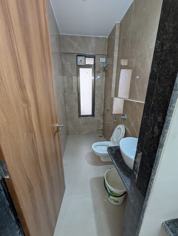 Bathroom in 3 BHK Apartment at Majestic Amarjyoti CHS, Chembur – for Rent