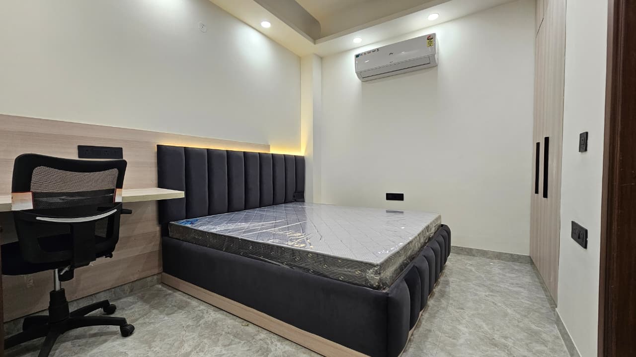 3 BHK Builder Floor For Rent in Gold Souk Mall