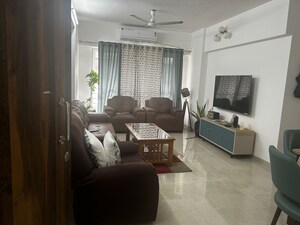 2 BHK Apartment For Rent in Devnani Kailasa, Chembur