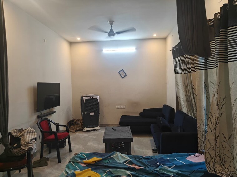 Team Area, ardee-city 2 Bedroom 1610 Sq.Ft. Independent House In Sector 52 Gurgaon 9325865