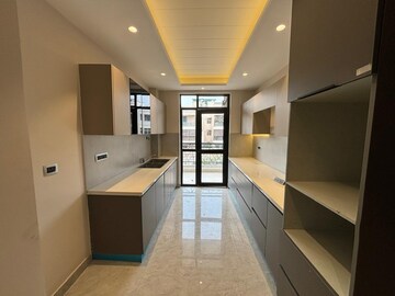 Building Lobby in 4 BHK Builder Floor at Ansal API Versalia, Sector 67a – for Sale