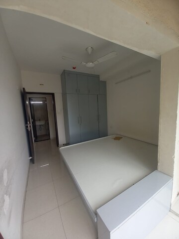 Room in 2 BHK Apartment at Puranik Abitante, Bavdhan – for Sale
