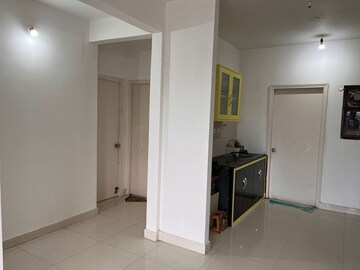 Room in 3 BHK Apartment at DTC Southern Heights, Joka – for Rent