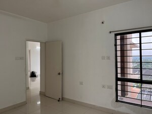 Room in 3 BHK Apartment at DTC Southern Heights, Joka – for Rent