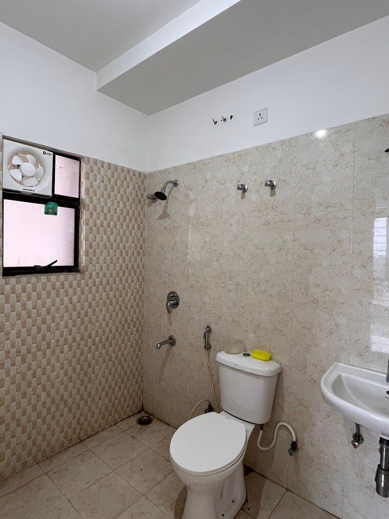 Bathroom, dtc-southern-heights 3 Bedroom 1260 Sq.Ft. Apartment In Joka Kolkata 9325873