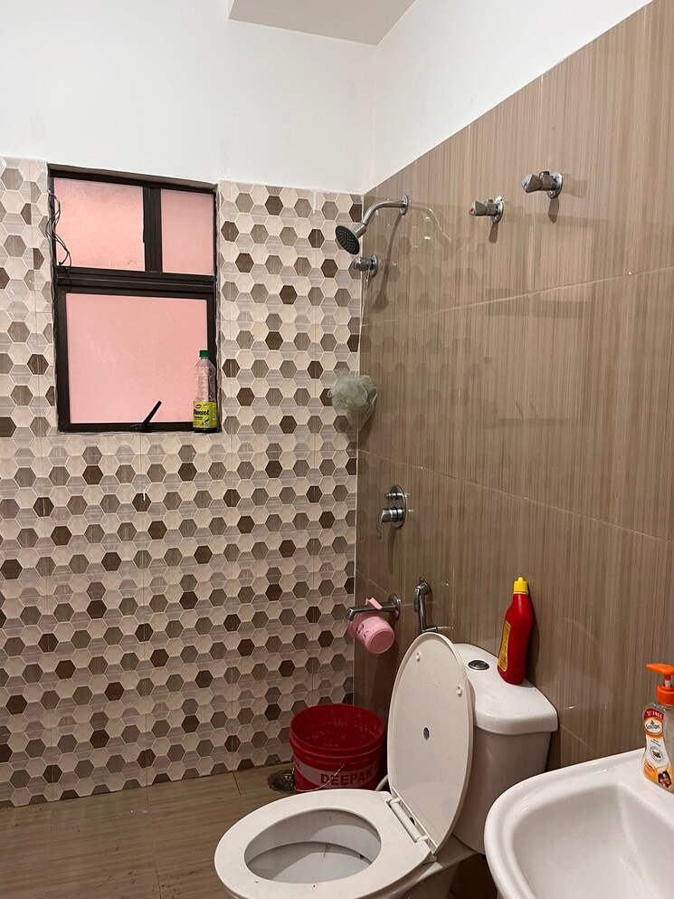 Bathroom, dtc-southern-heights 3 Bedroom 1260 Sq.Ft. Apartment In Joka Kolkata 9325873