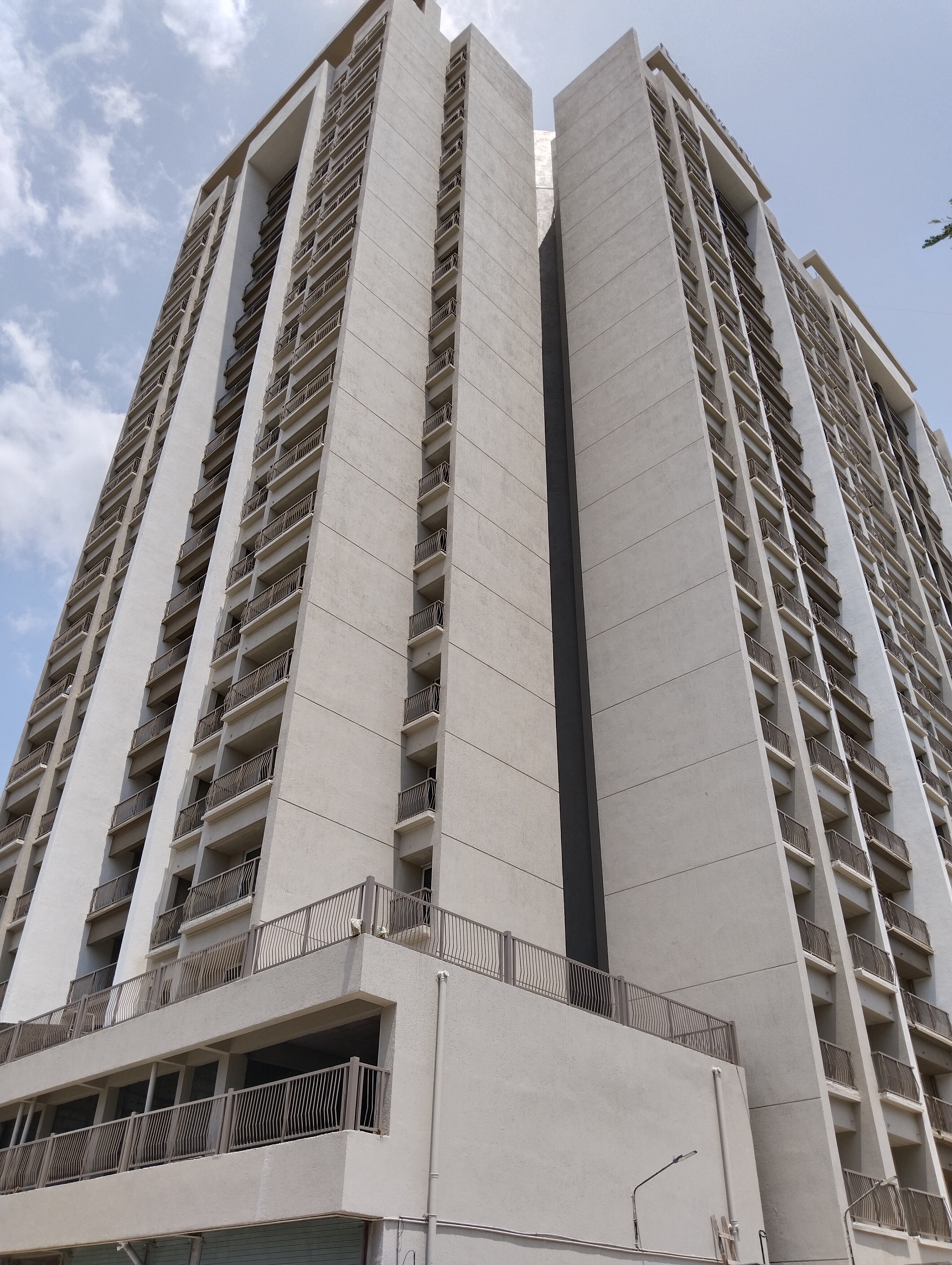 2 BHK Apartment For Sale in Dosti Planet North Emerald