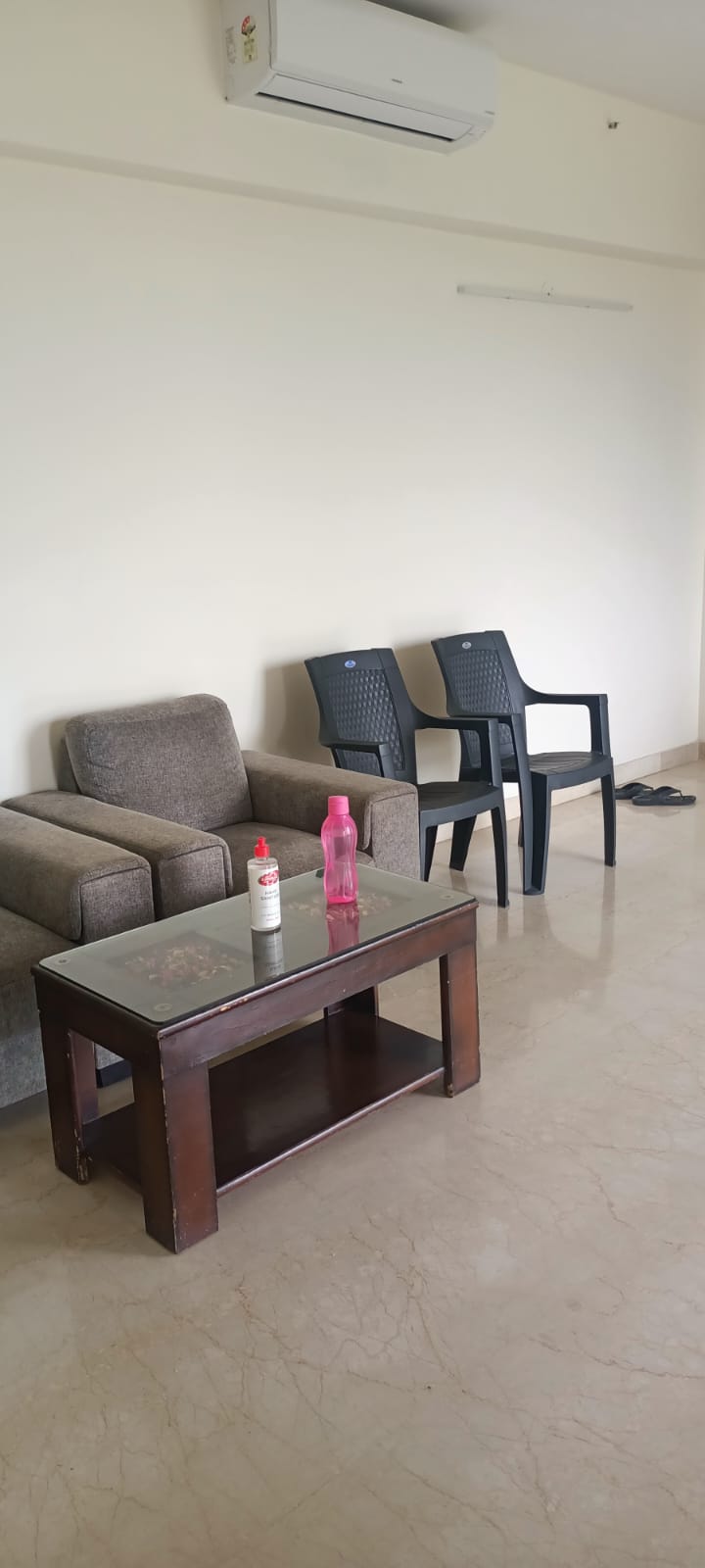 2 BHK Apartment For Sale in Microtek Greenburg