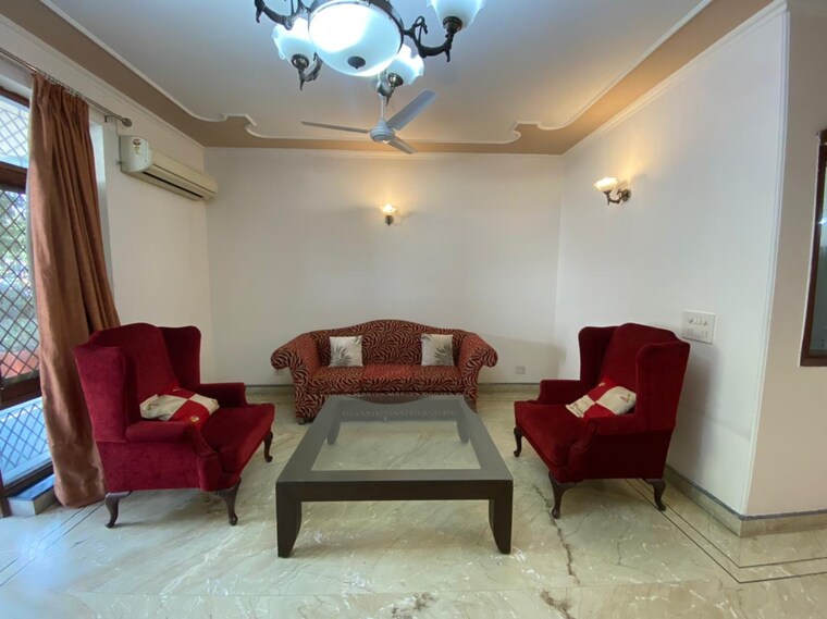Living Room, kailash colony 3 Bedroom 1400 Sq.Ft. Builder Floor In Kailash Colony Delhi 9325918